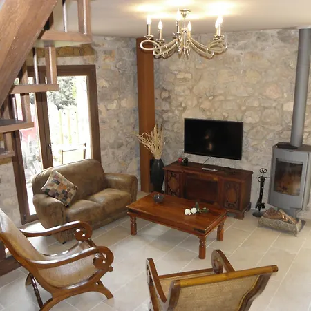 Viladomatrural Country house