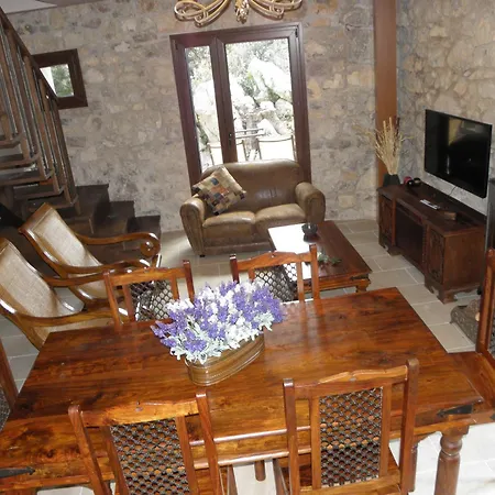 Viladomatrural Country house